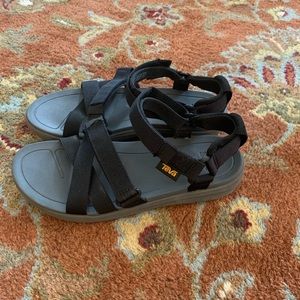 Teva Sanborn Mia sandals size 7